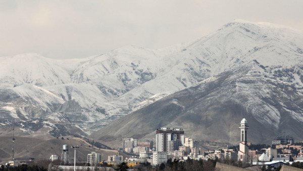 iran-shuts-schools,-offices-in-10-provinces-due-to-cold-snap