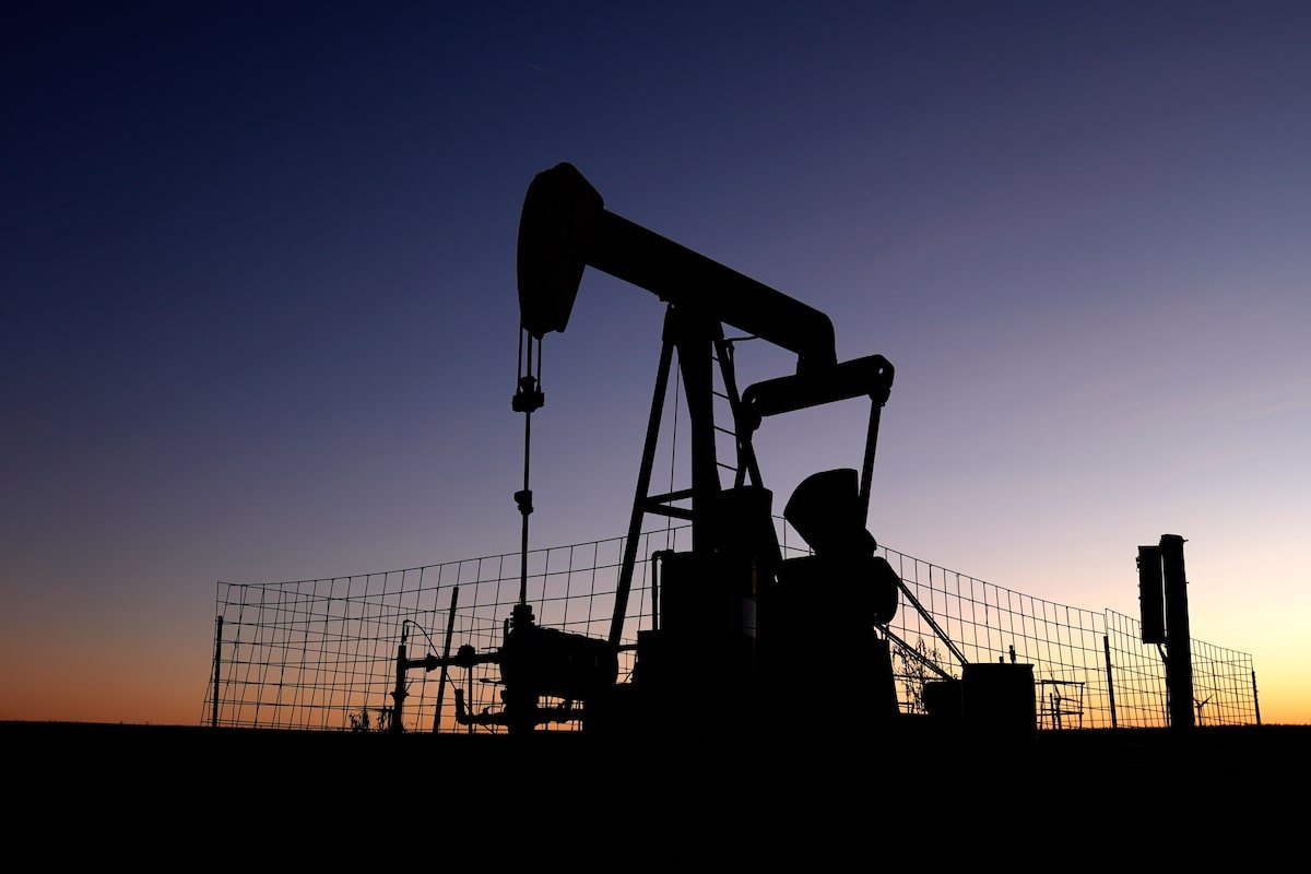 oil-prices-climb-as-market-steadies-after-us.-tariff-concerns