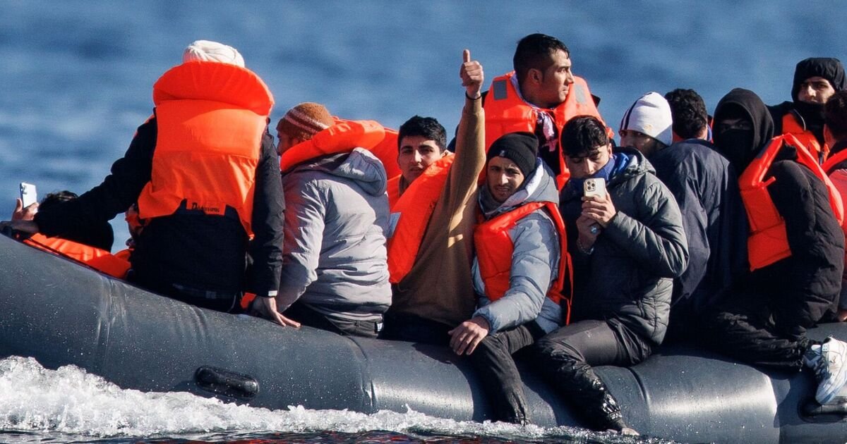 six-afghan-nationals-arrested-in-uk-raids-for-alleged-small-boat-smuggling-operation