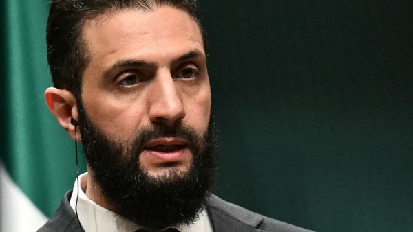 syrian-president-al-sharaa-visits-idlib-province-for-first-time-since-assad’s-overthrow