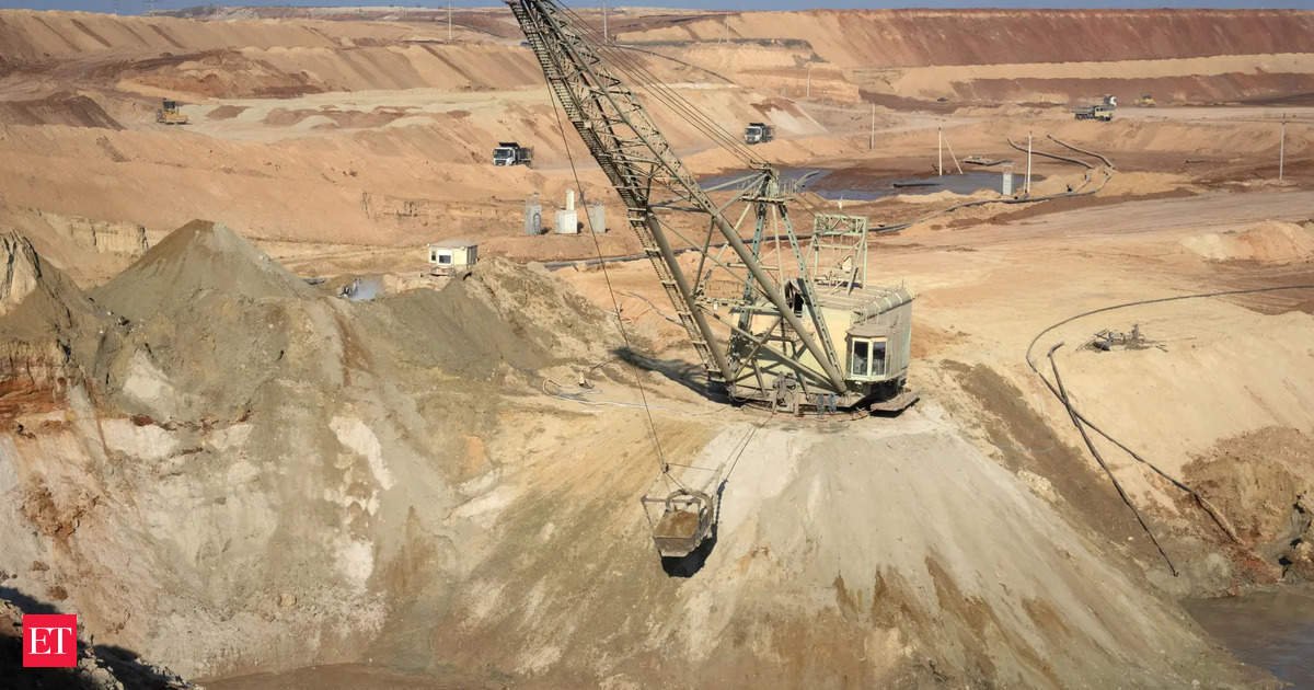 in-ukraine,-a-potential-arms-for-minerals-deal-inspires-hope-and-skepticism