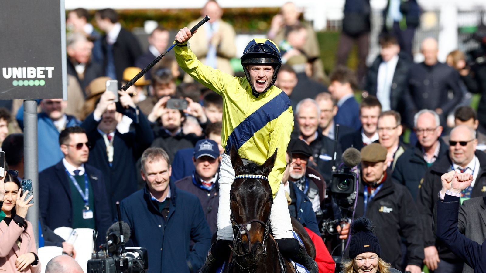 jockey-michael-o’sullivan-dies-aged-24-after-fall-in-race