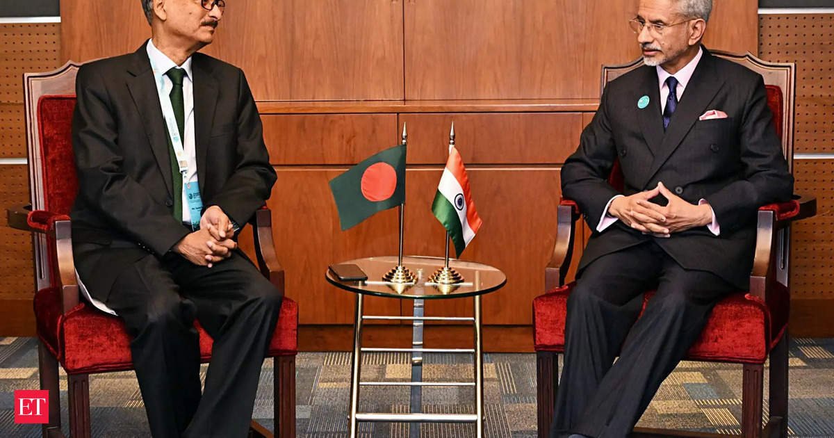 india-expresses-concern-over-bangladesh-situation-as-eam-s-jaishankar-meets-counterpart