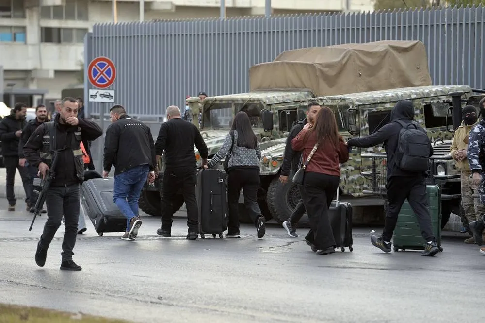 lebanon-extends-suspension-of-flights-from-iran