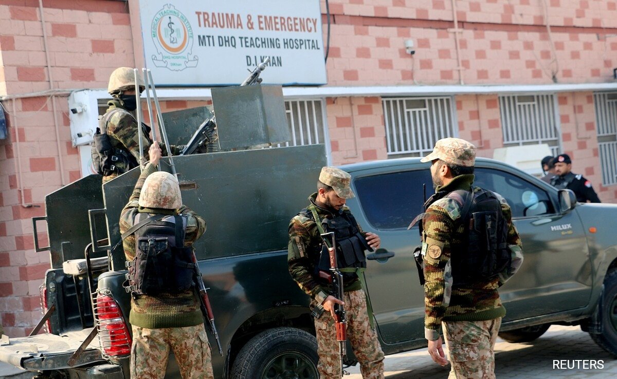 “lined-up,-shot-dead”:-pak-gunmen-stop-bus,-kill-7-amid-raging-violence