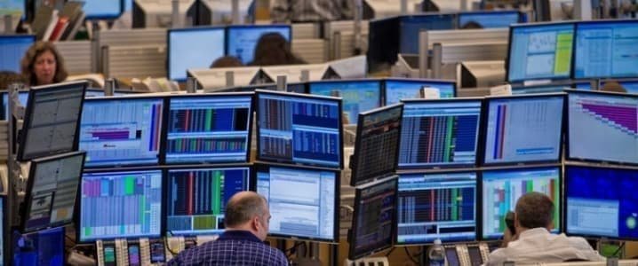 energy-traders-reduce-risk-exposure-amid-trump-chaos