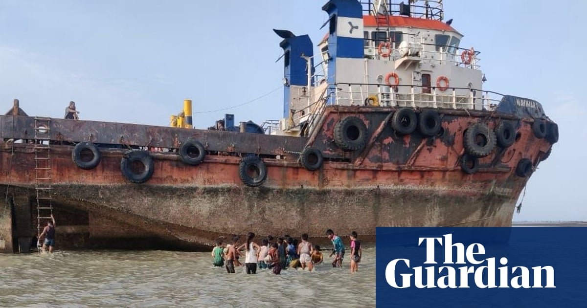 ‘losing-hope-with-every-day-that-passes’:-torment-of-the-ships’-crews-abandoned-at-sea