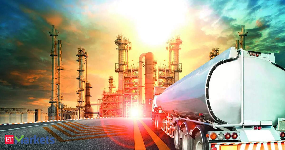 oil-edges-up-after-us-stockpiles-report-helps-offset-worries-on-rising-supply