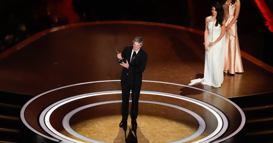 ‘i’m-still-here’-wins-best-international-feature