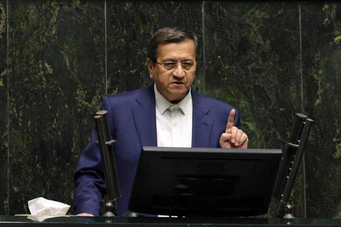 iran-lawmakers-sack-minister-over-economic-woes