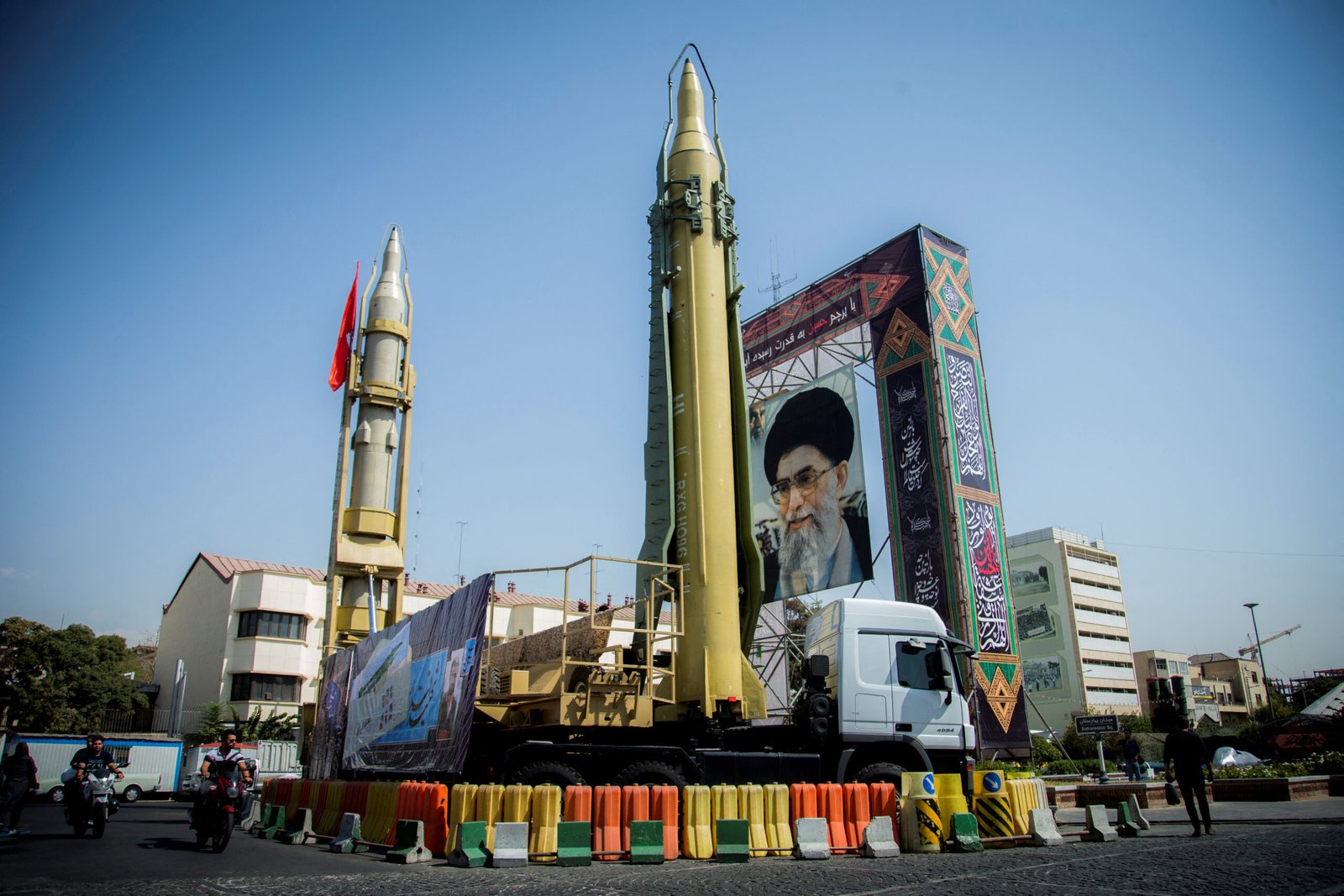 the-stage-is-set-for-a-us-iran-showdown—not-a-deal