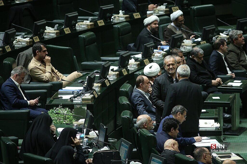 iran’s-crisis-deepens-as-informal-networks-flourish