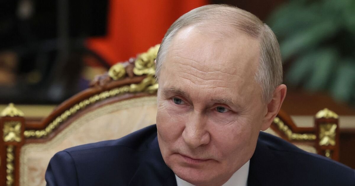 ukraine-live:-putin-may-‘hold-us-ceasefire-deal-hostage’-and-want-‘impossible-conditions’