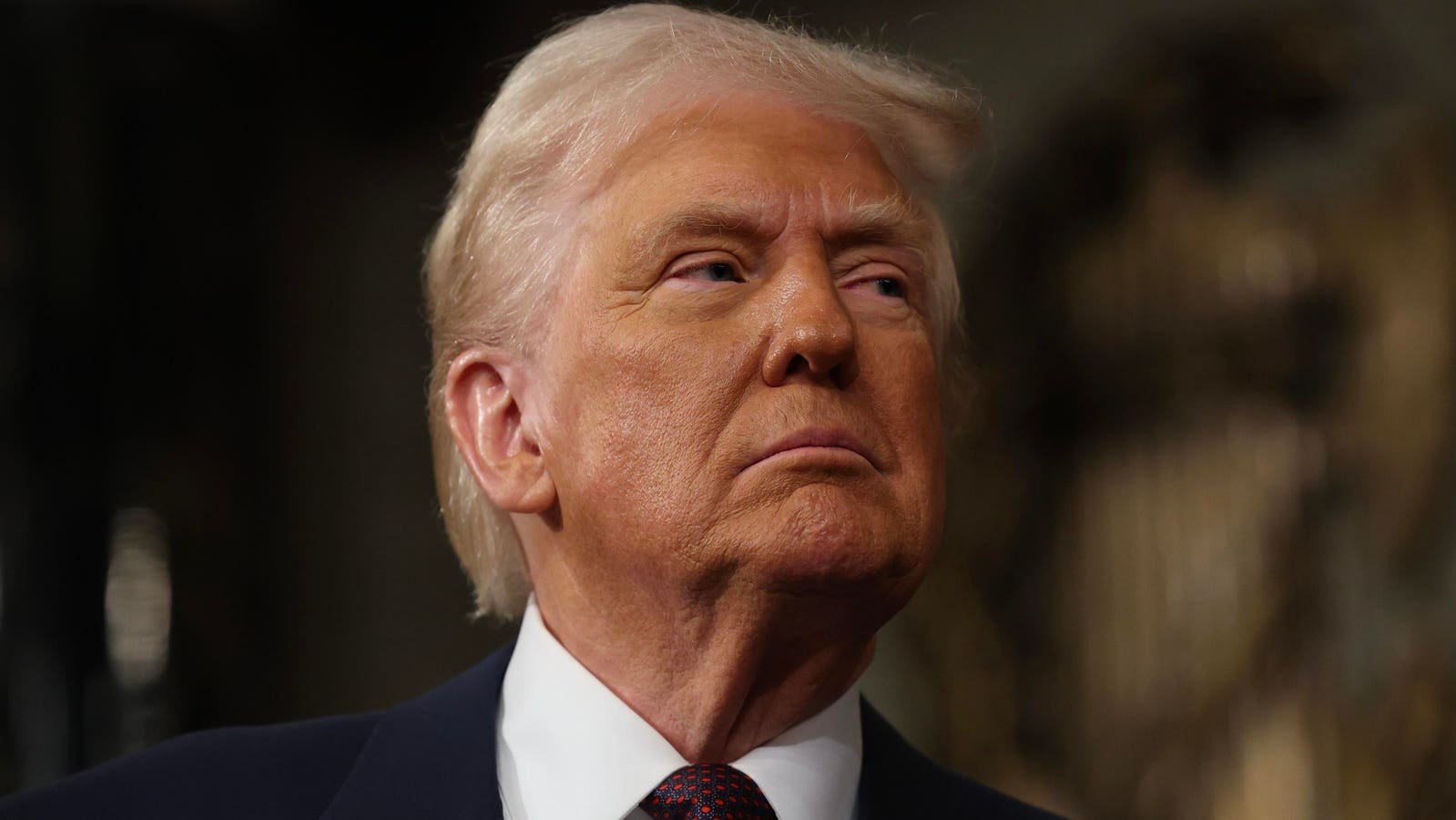trump-orders-military-strikes-against-houthis-in-yemen-and-threatens-iran