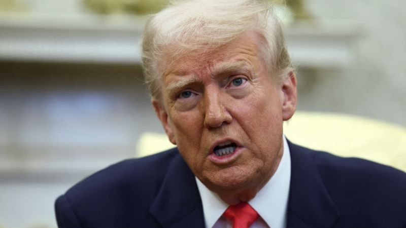 trump-administration-deports-hundreds-under-wartime-authority-as-move-faces-legal-challenge
