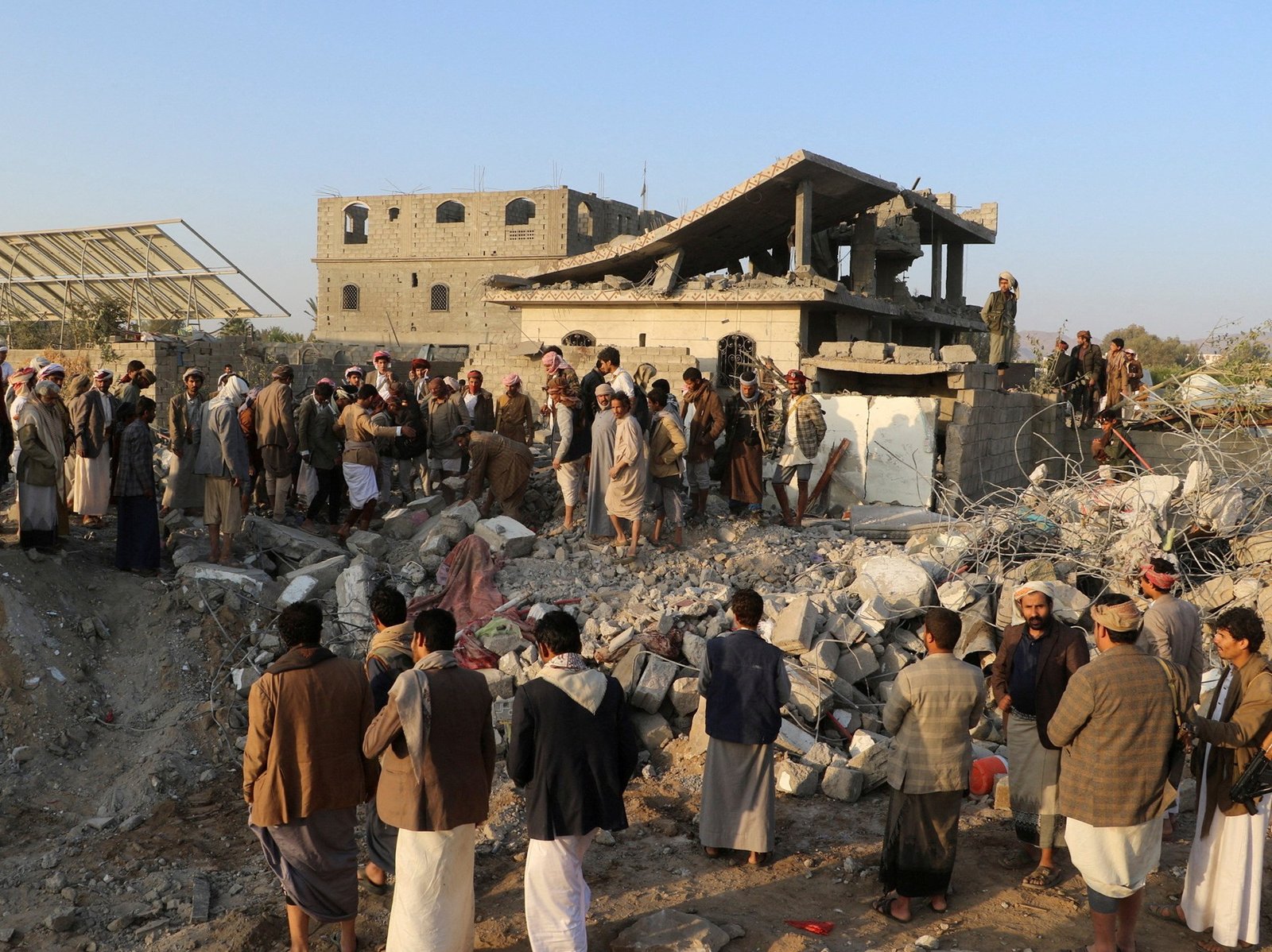 houthis-vow-response-as-us-says-‘unrelenting’-strikes-to-continue-in-yemen