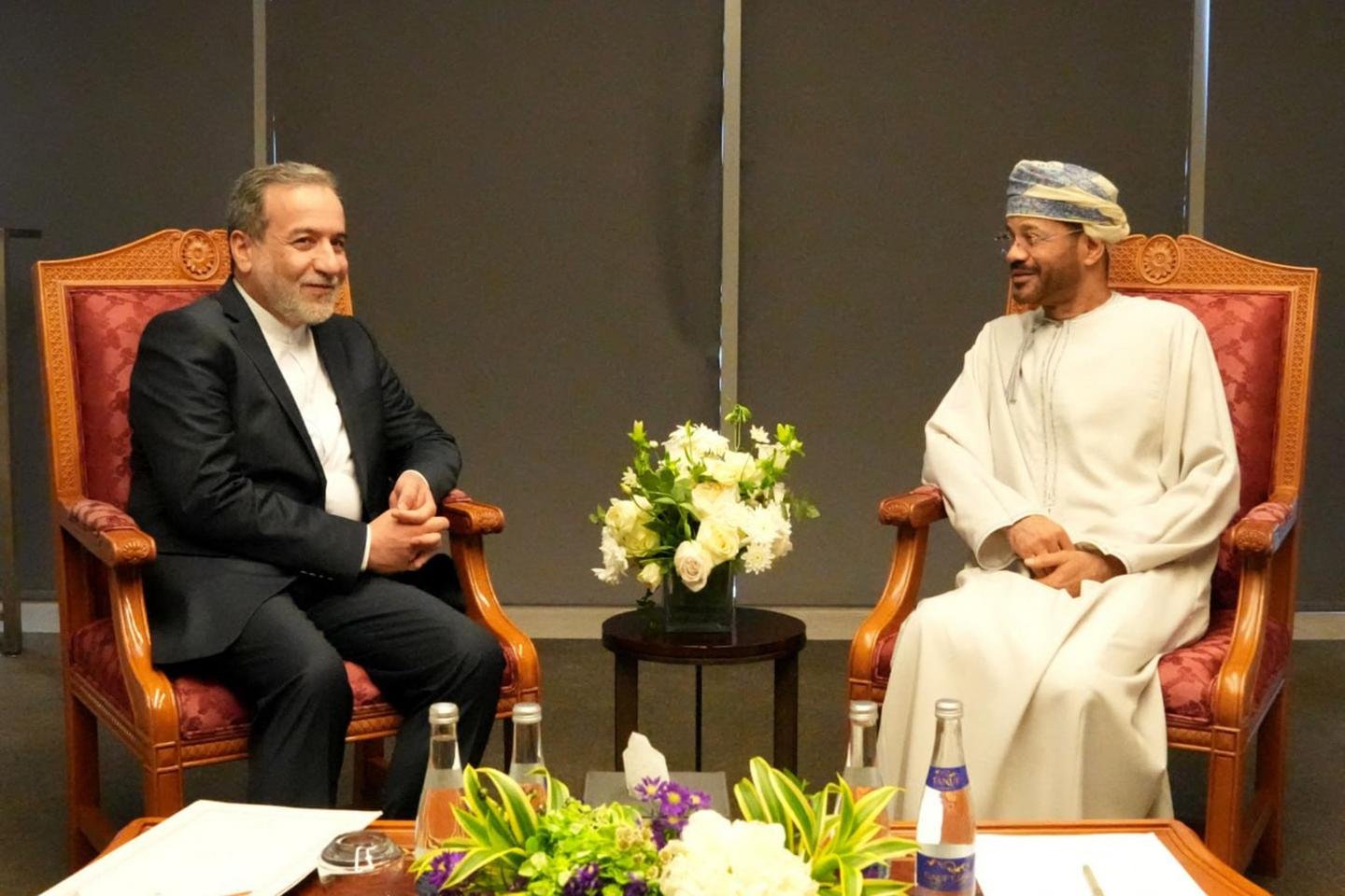 us-iran-nuclear-talks-in-oman-‘constructive,’-says-iranian-ministry