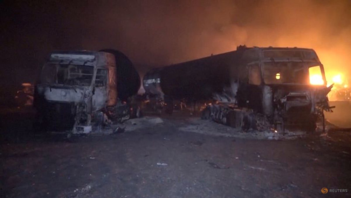 us-strike-on-yemen-fuel-port-kills-at-least-38,-houthi-media-say