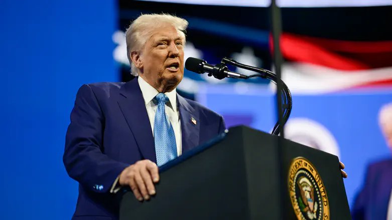 trump-demands-iran-abandon-nuclear-ambitions:-total-dismantlement-is-the-only-option