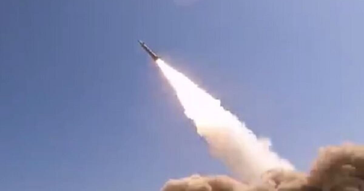 iran-unveils-new-ballistic-missile-and-vows-to-respond-if-attacked