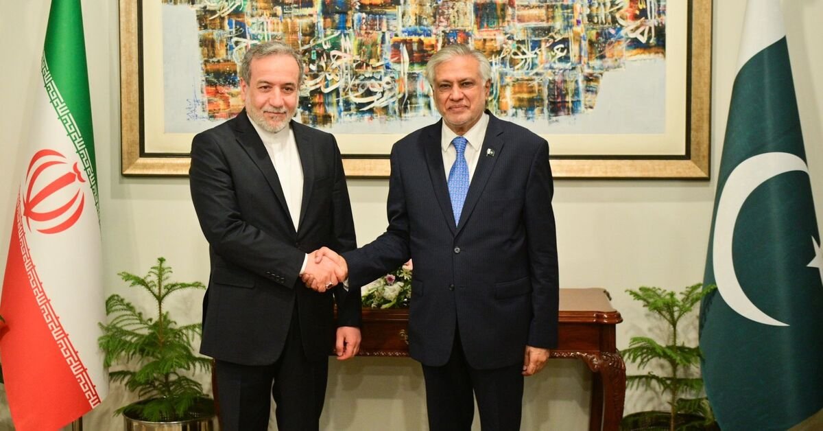 iran’s-aragchi-calls-for-restraint-in-pakistan-visit-as-india-tensions-rise