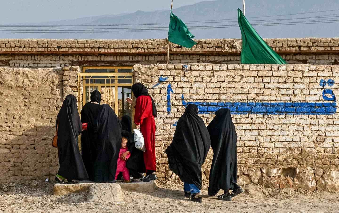 with-trump’s-new-travel-ban,-2-afghan-sisters-wait-in-limbo