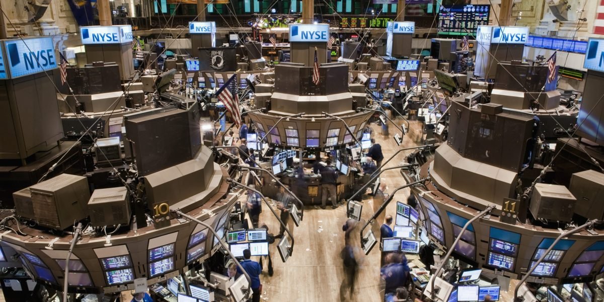 wall-street-is-divided-over-whether-immigration-is-behind-us-hiring-slowdown